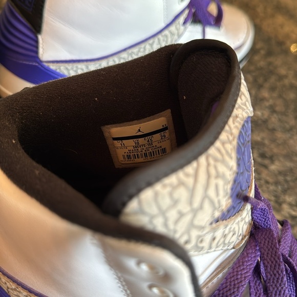 Jordan retro 2 dark concord sneakers - White and PurpleEUC 11 - Picture 10 of 12